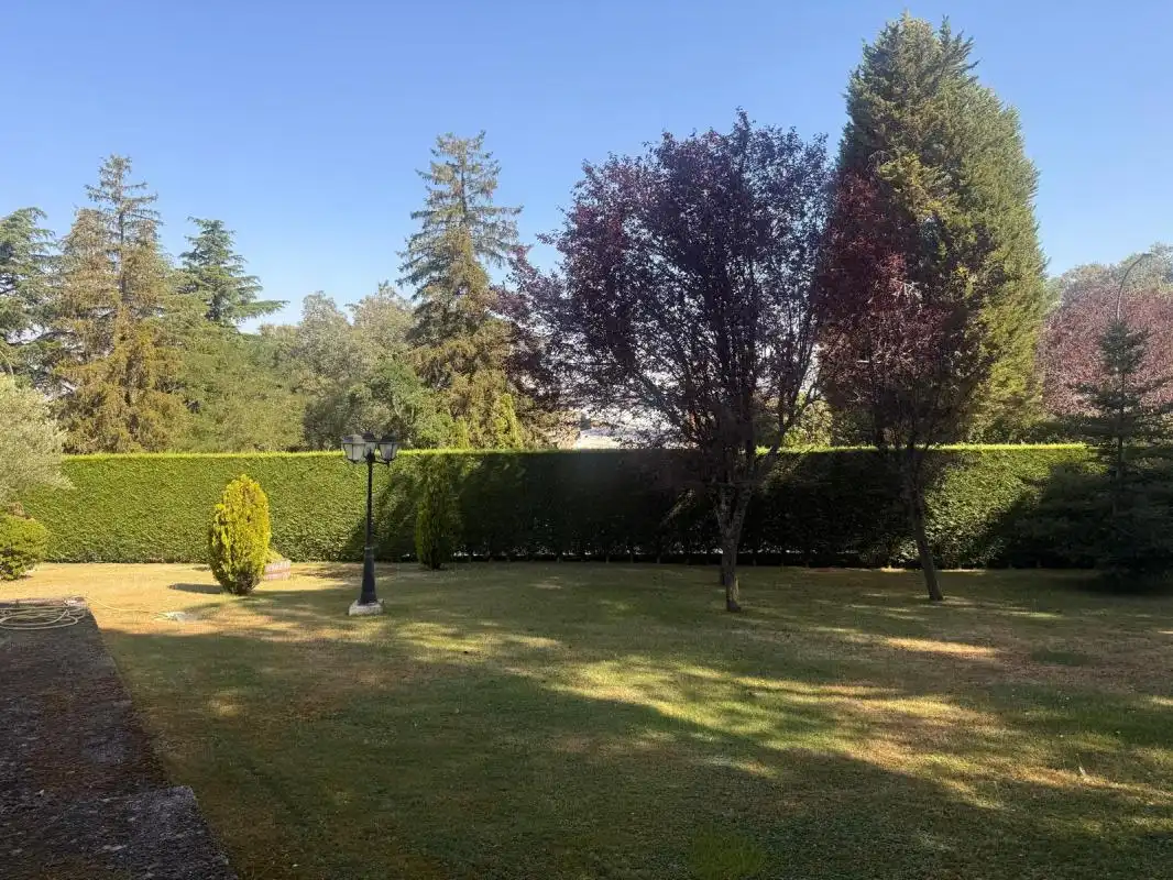 Jardí de Finca rústica en venda en El Espinar amb Calefacció, Jardí privat i Terrassa