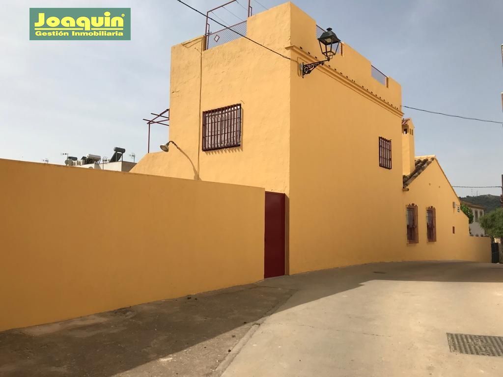 Vista exterior de Casa o chalet en venta en  Córdoba Capital con Terraza, Trastero y Piscina