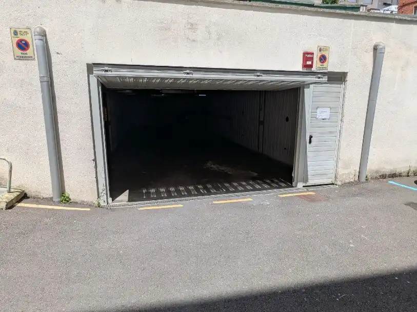 Aparcament de Garatge de lloguer en Santander
