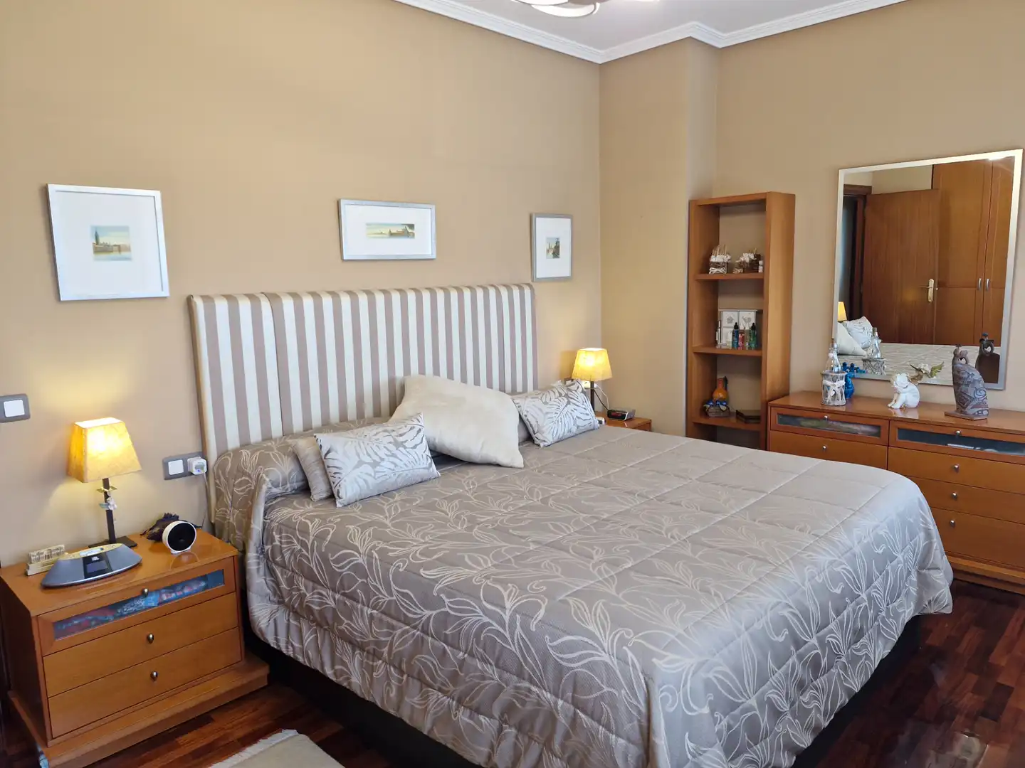 Habitación de Piso de alquiler en Derio con Calefacción, Parquet y Amueblado
