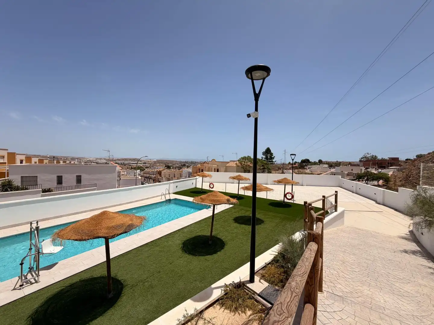 Terrassa de Pis de lloguer en Huércal de Almería amb Aire condicionat, Jardí privat i Terrassa