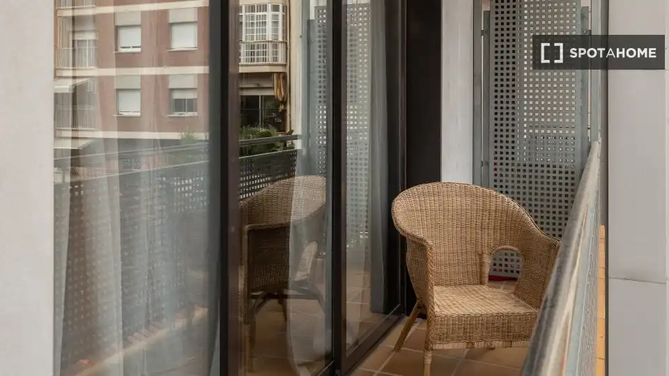 Piso con terraza en alquiler en Eixample, imagen 8