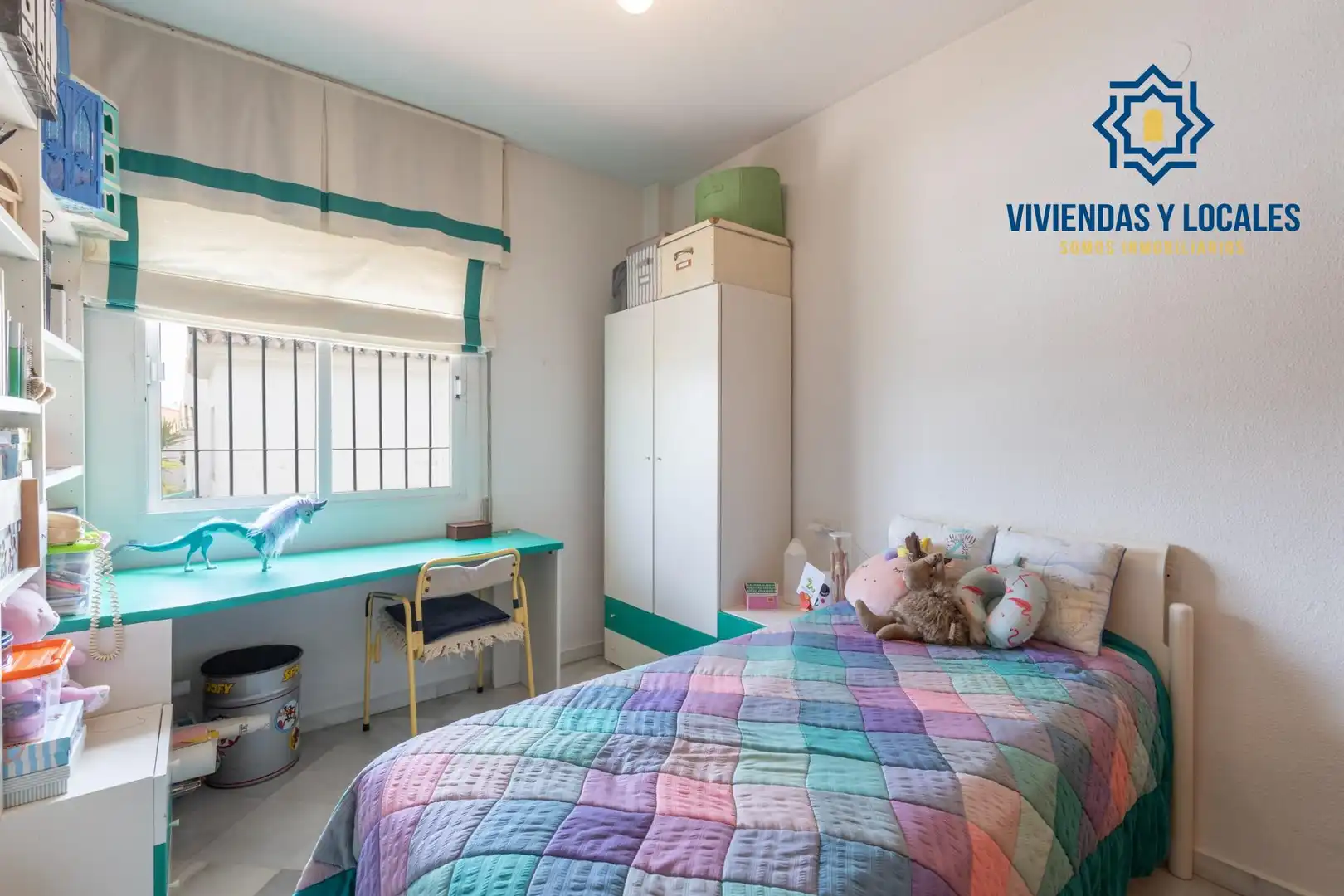 Habitación de Casa o chalet en venta en La Zubia con Aire acondicionado, Calefacción y Jardín privado