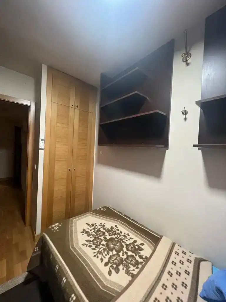 Habitación de Piso de alquiler en Alcobendas con Jardín privado, Trastero y Piscina