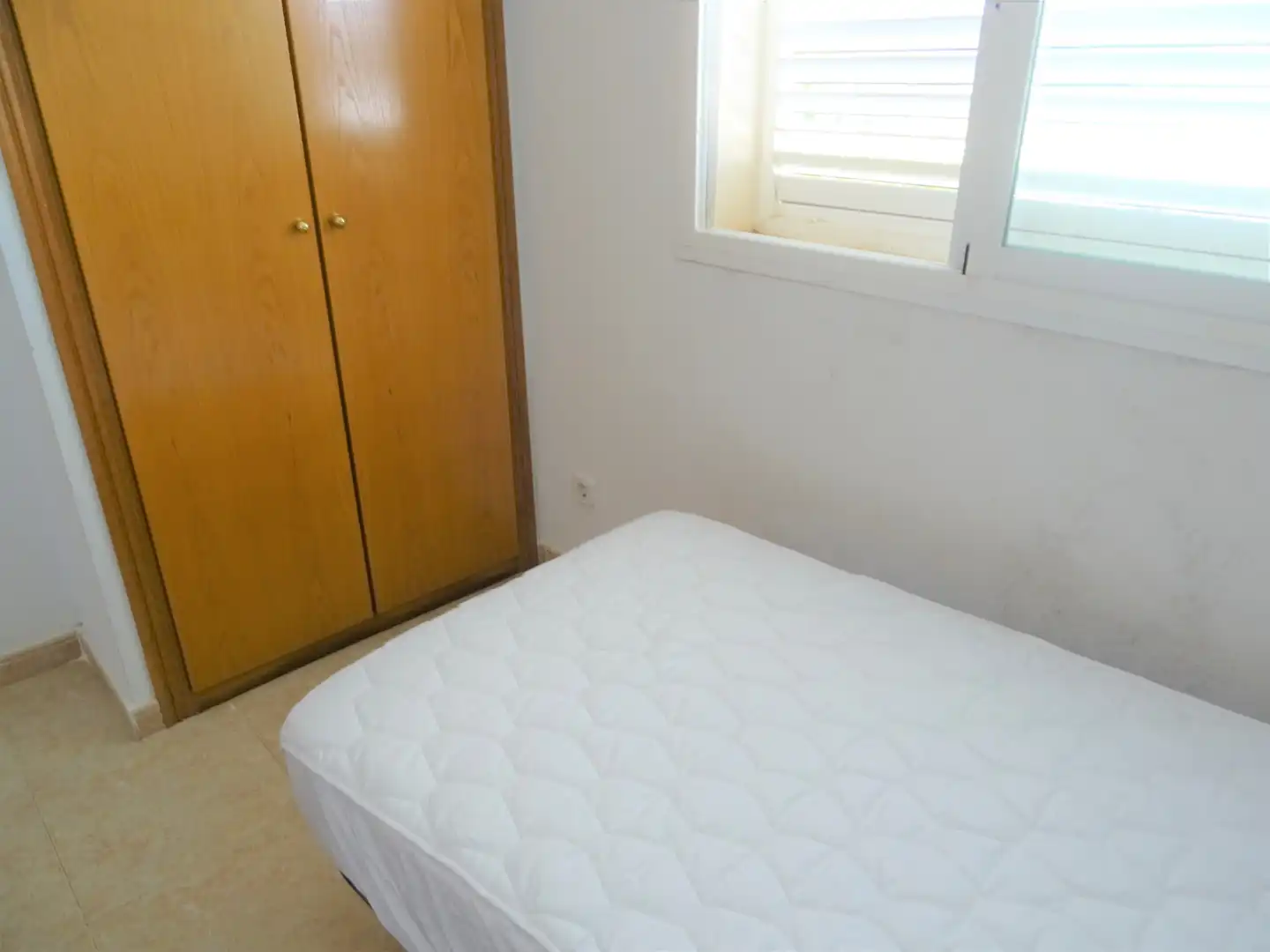 Dormitori de Apartament de lloguer en Alcalà de Xivert amb Aire condicionat, Terrassa i Moblat