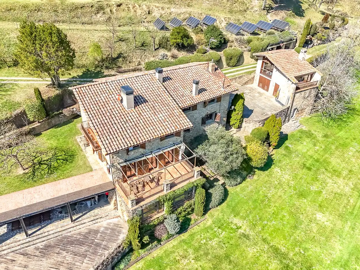 Vista exterior de Finca rústica en venta en Olot con Calefacción, Jardín privado y Terraza