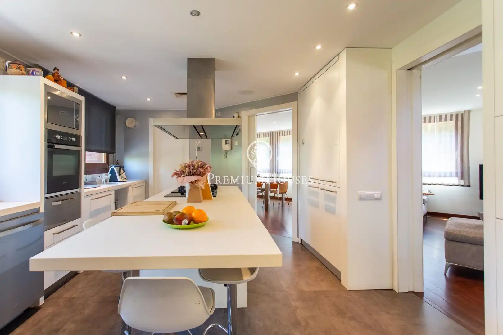 Küche von Haus oder Chalet zum Verkauf in Cabrera de Mar mit Klimaanlage, Heizung und Privatgarten