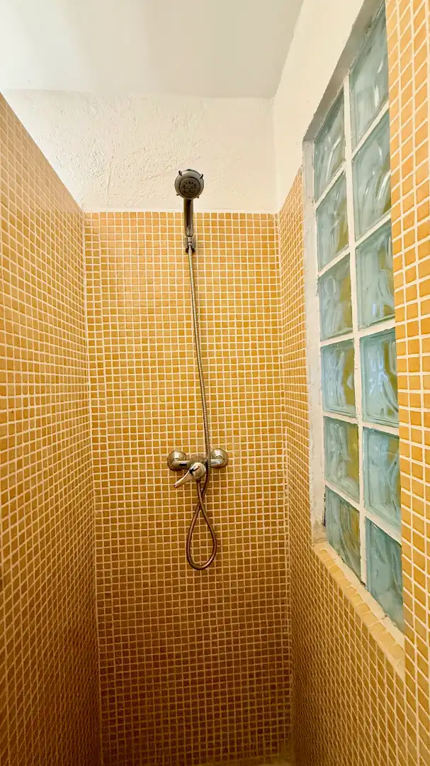 Baño de Casa adosada en venta en Barcelona con Aire acondicionado, Calefacción y Parquet