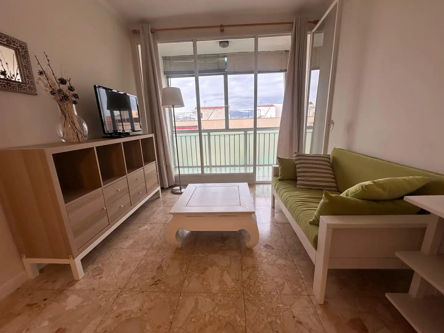 Wohnung zur Miete in Avinguda de Santa Coloma, Riu Sud