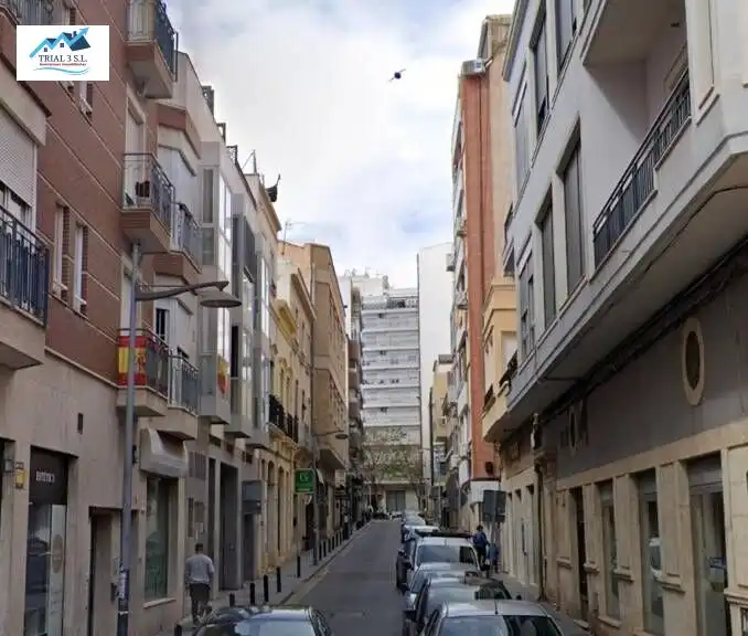 Flat with lift for sale in Calle de González Garbín, imagen 2