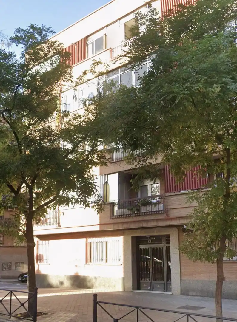 Vista exterior de Garaje en venta en Madrid