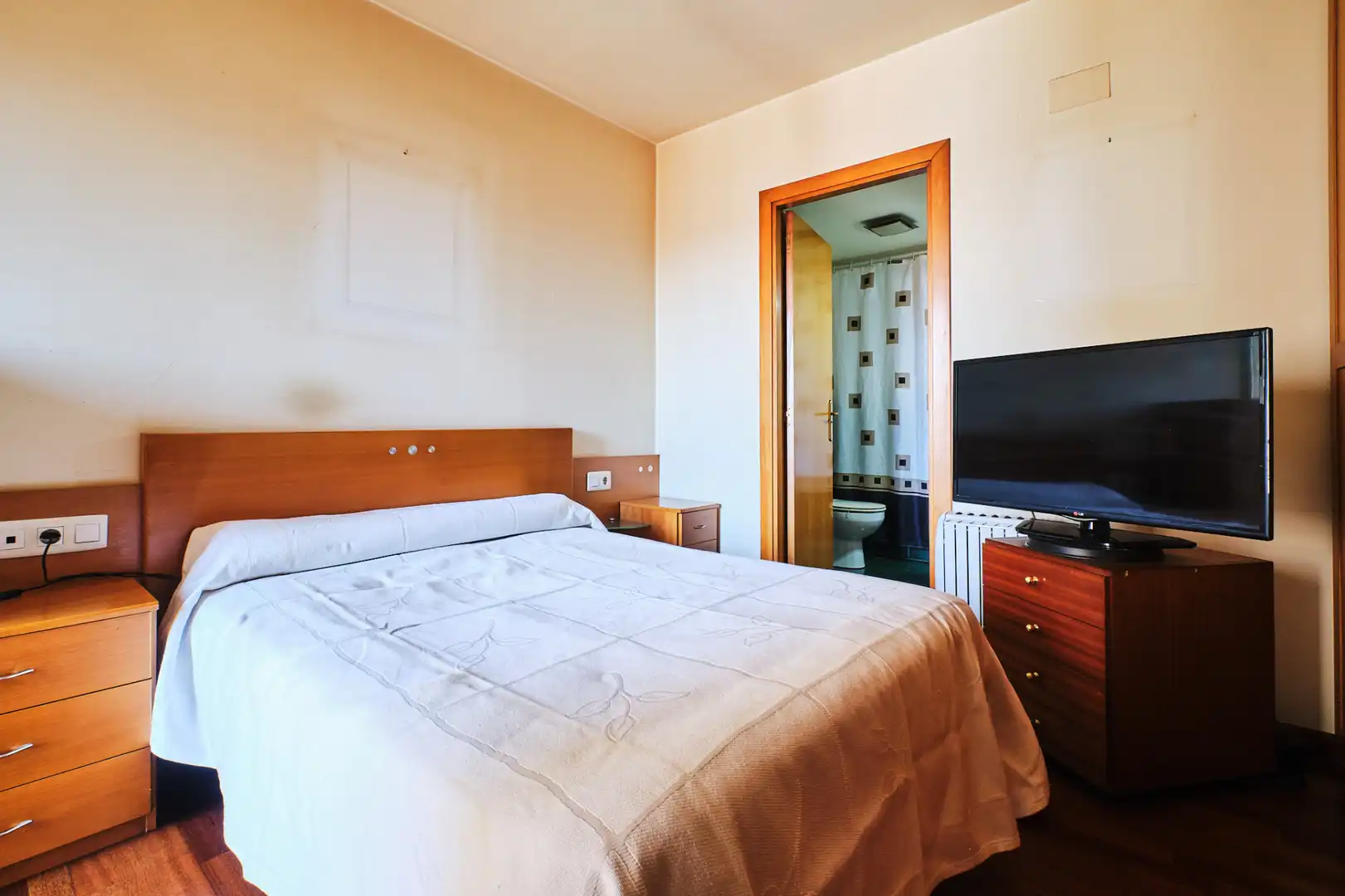 Habitación de Piso en venta en Barcelona con Aire acondicionado, Calefacción y Balcón