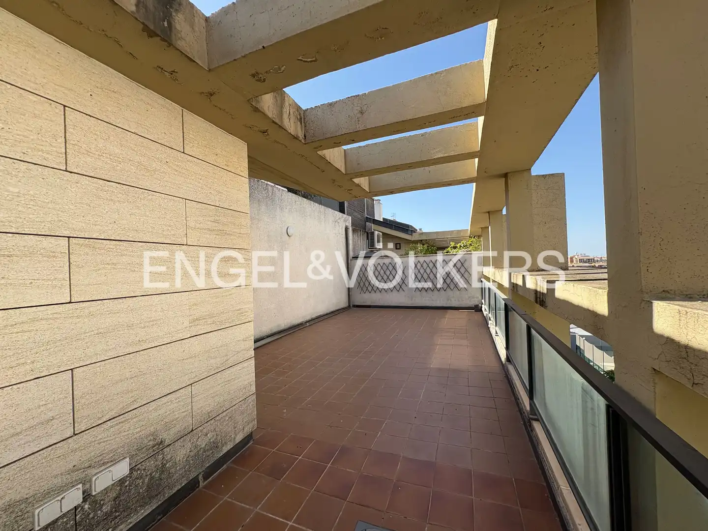 Terrace of Attic for rent in Sevilla  with Air Conditioner, Heating and Private garden