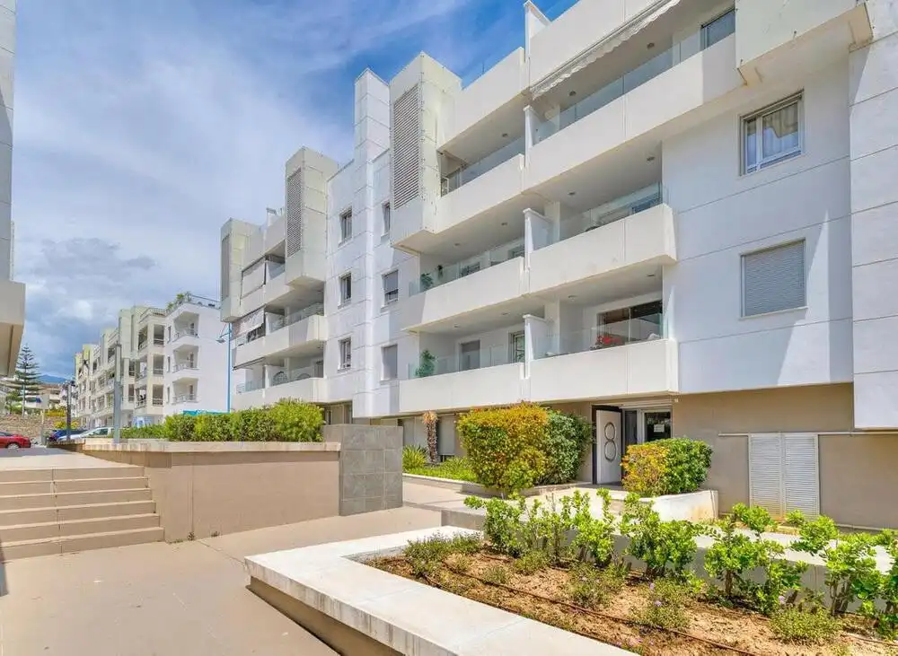 Penthouse with pool for sale in San Pedro de Alcántara