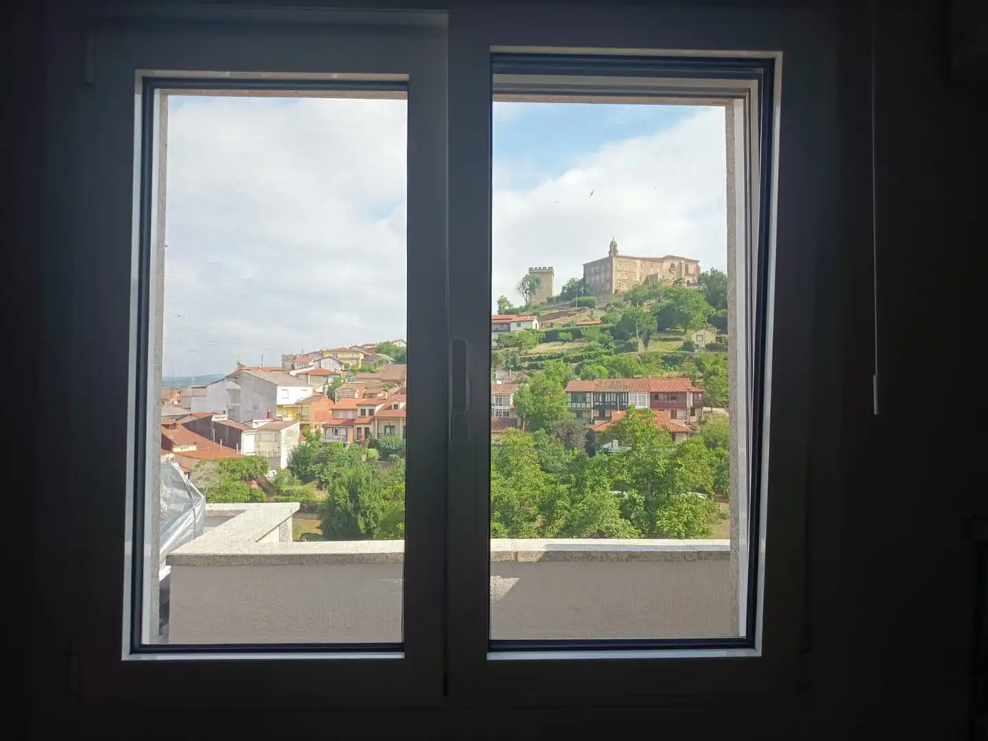 Vista exterior de Àtic en venda en Monforte de Lemos amb Aire condicionat, Calefacció i Parquet