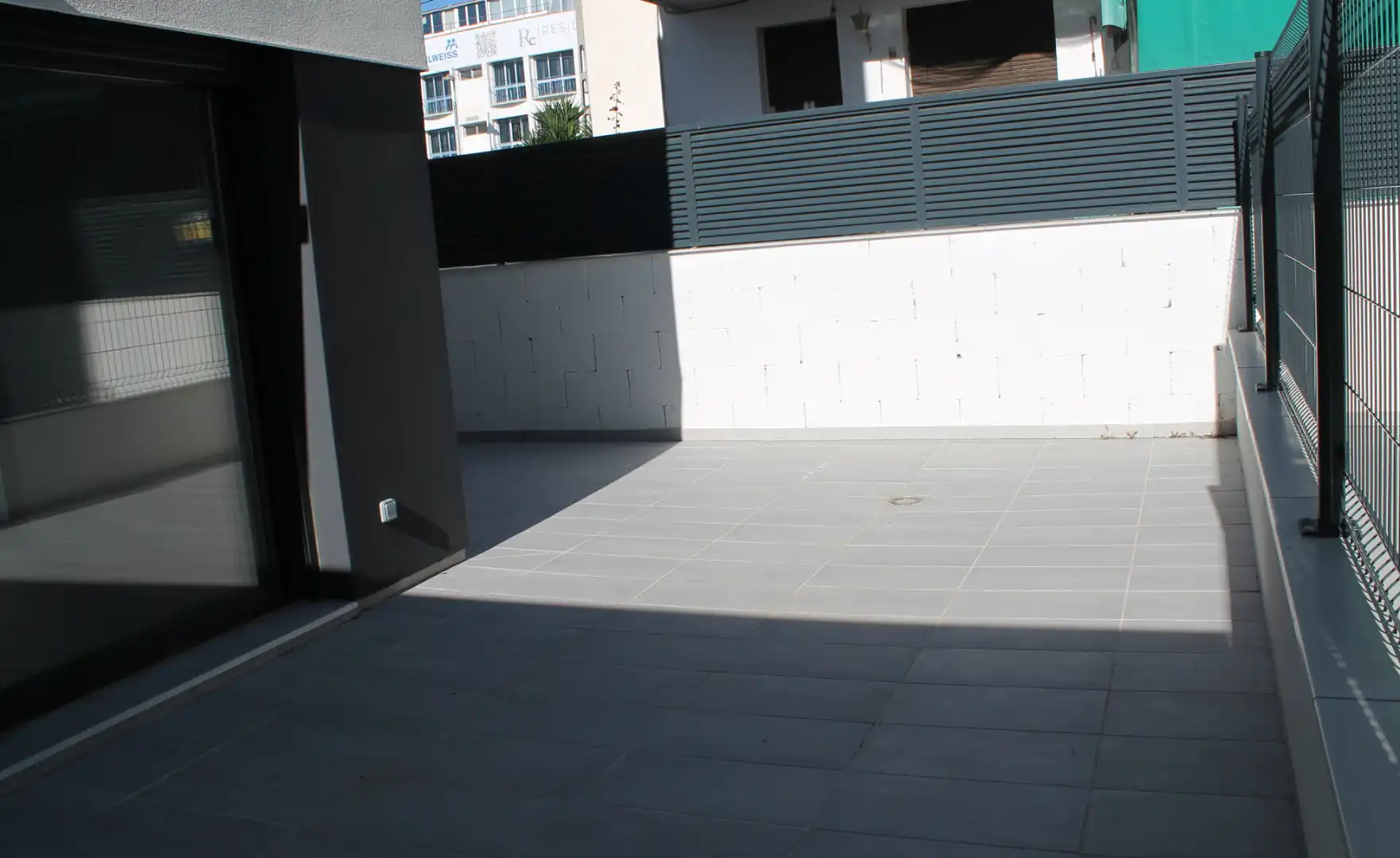 Terraza de Planta baja en venta en Cubelles con Aire acondicionado, Calefacción y Jardín privado