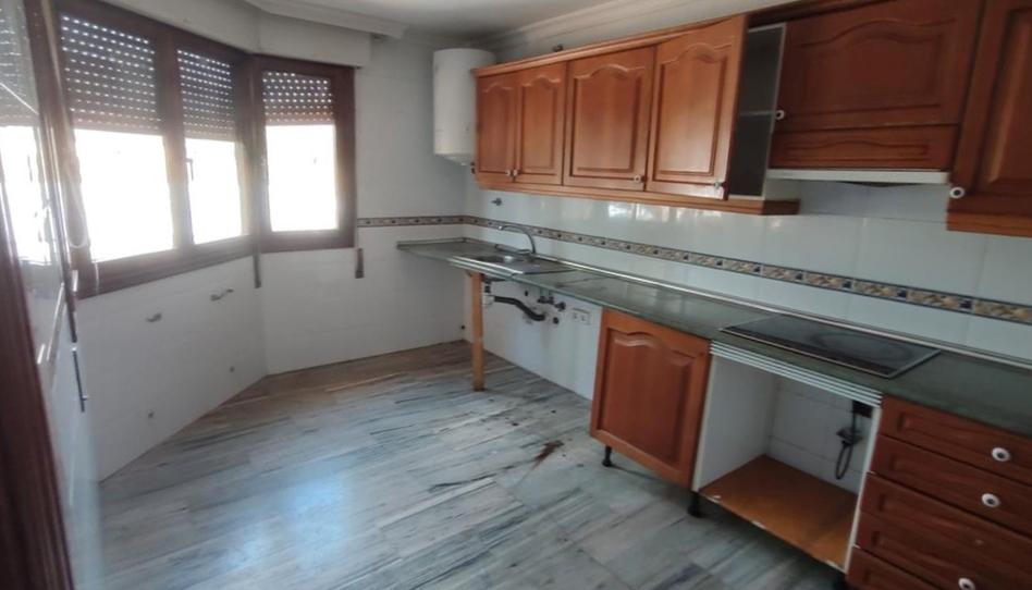 Foto 1 de Casa adosada en venda a Iciar Bollain, PAU 2-600, Ciudad Real