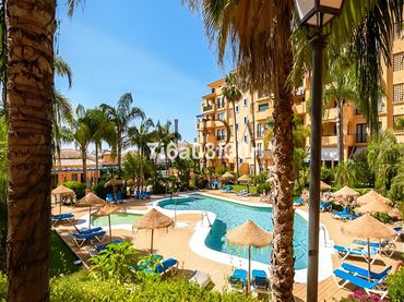 Apartamento con piscina en venta en San Pedro de Alcántara