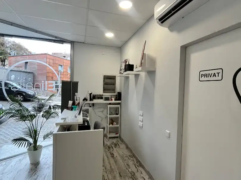 Local comercial en traspaso en Carrer caramelles 11, imagen 2
