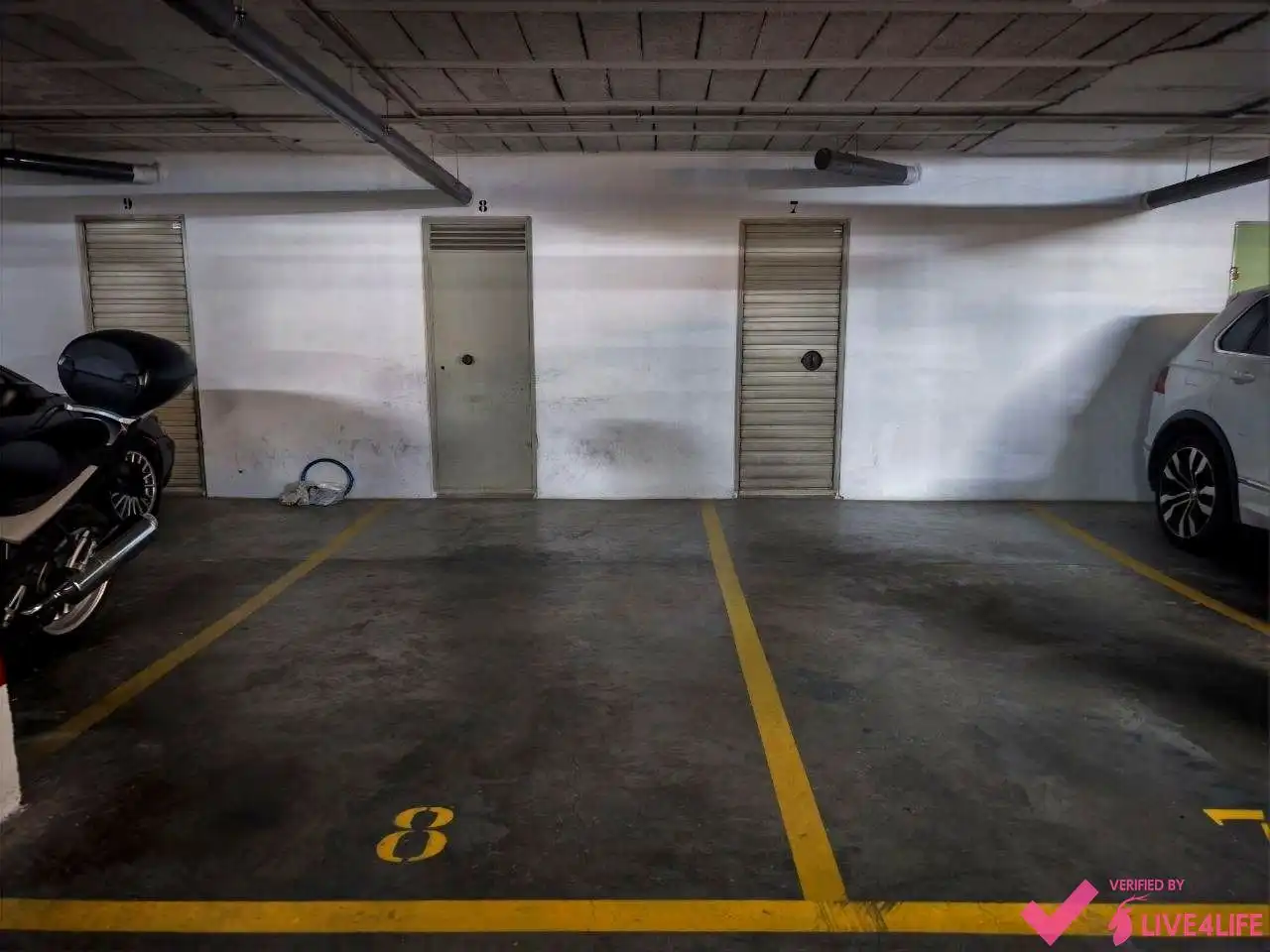 Parkplatz von Maisonette zur Miete in Sevilla mit Klimaanlage, Terrasse und Möbliert