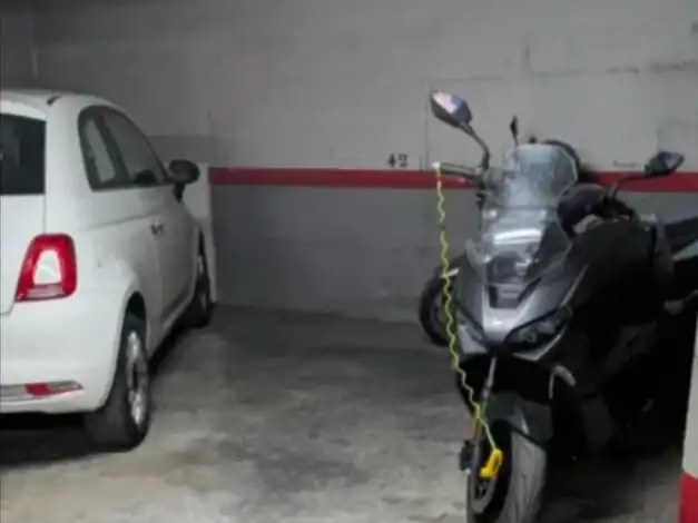 Motorbike to rent in Mare de déu de Montserrat 61, imagen 2