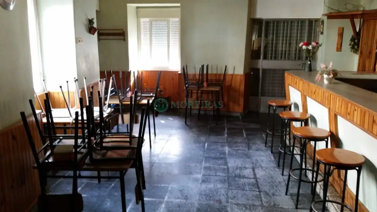 Casa adosada en venda en Ourense Capital  amb Calefacció, Traster i Balcó