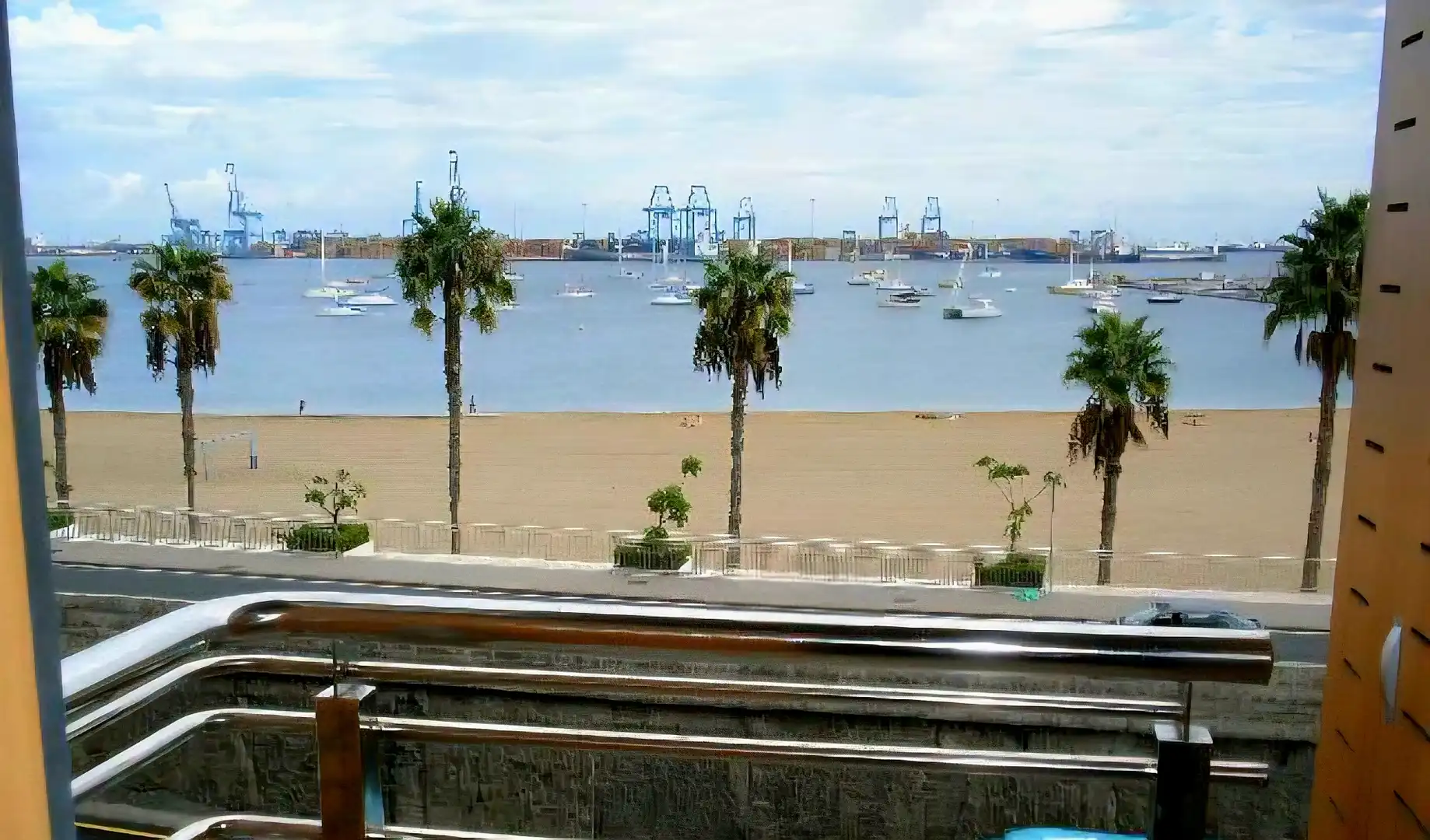 Terraza de Piso de alquiler en Las Palmas de Gran Canaria con Horno, Lavadora y Balcón
