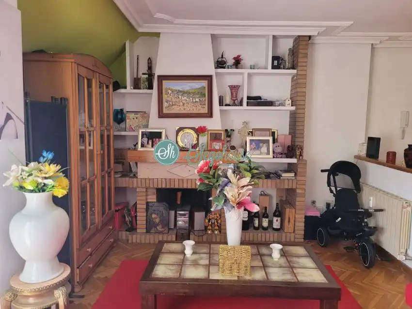 Wohnzimmer von Wohnung zum Verkauf in Segovia mit Heizung