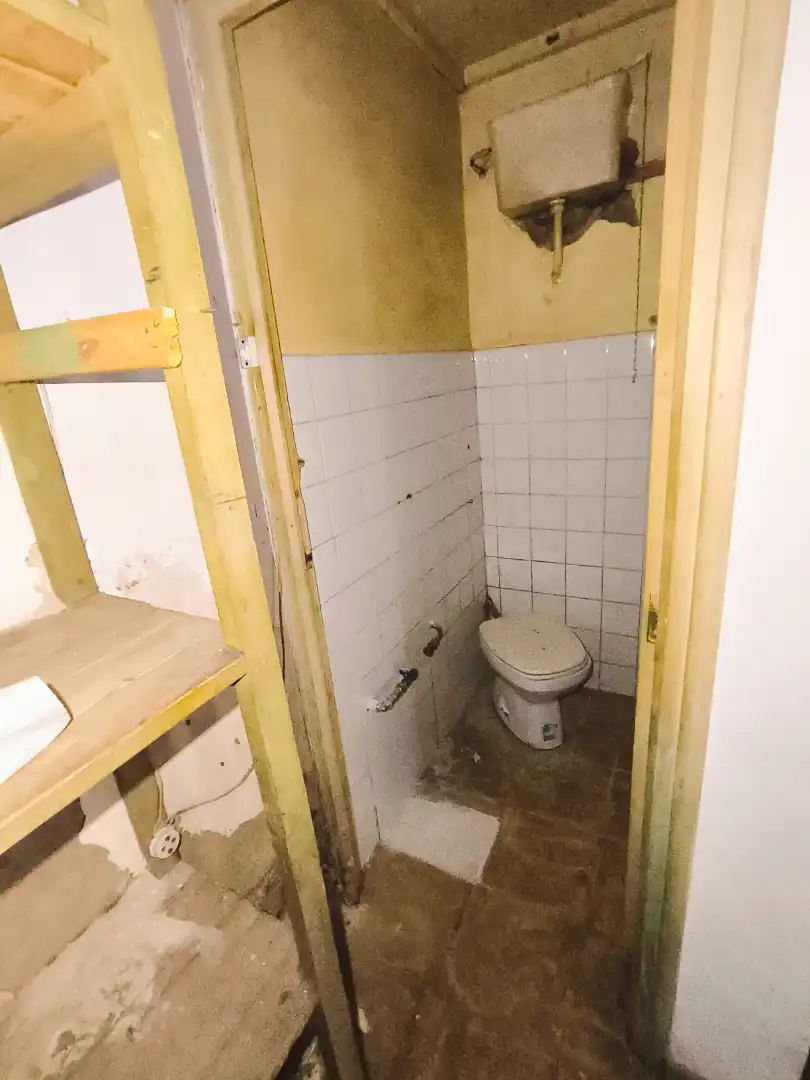 Baño de Local en venta en Palencia con Amueblado