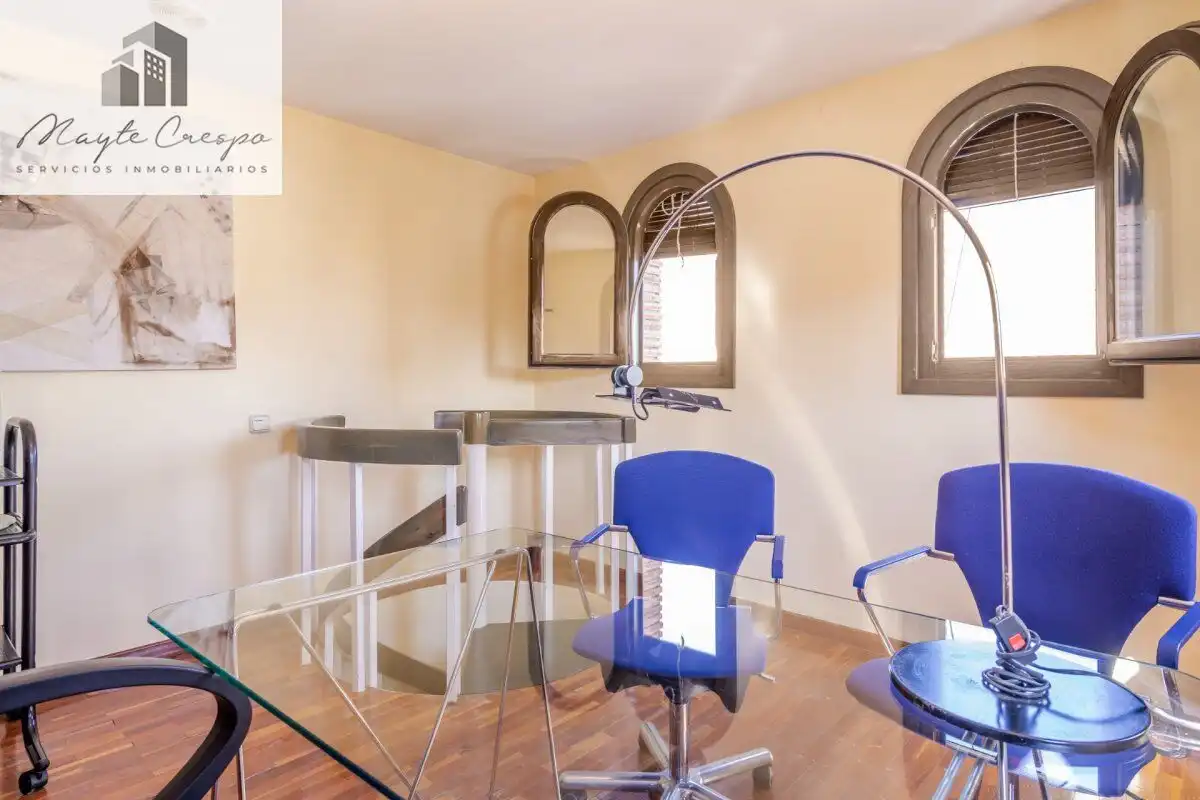 Comedor de Casa o chalet en venta en La Zubia con Aire acondicionado, Calefacción y Jardín privado
