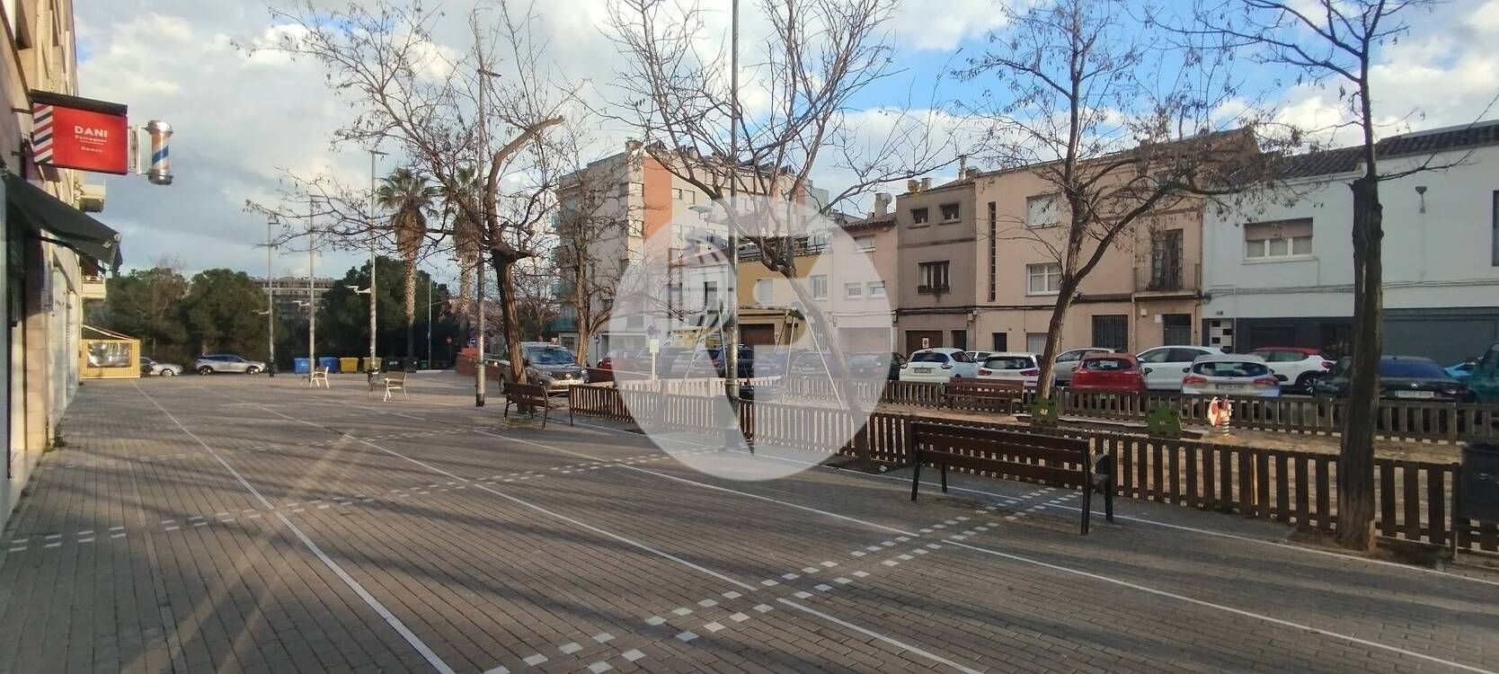 Vista exterior de Local en venda en Terrassa amb Aire condicionat i Calefacció