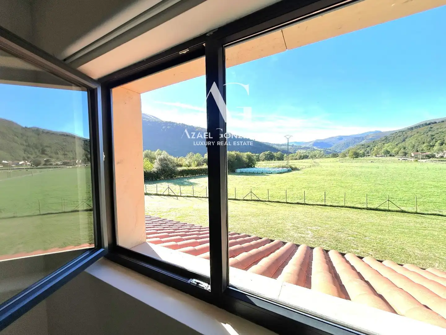 Exterior view of Houses for sale in Cabuérniga, Cantabria