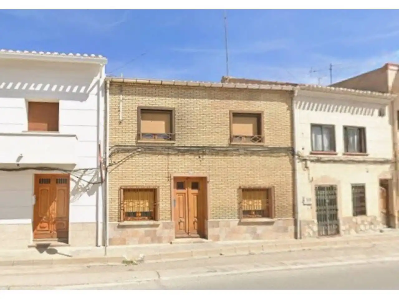 Vista exterior de Piso en venta en La Roda, Albacete