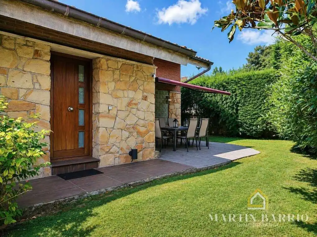 Jardín de Casa o chalet en venta en Muskiz con Aire acondicionado, Calefacción y Jardín privado