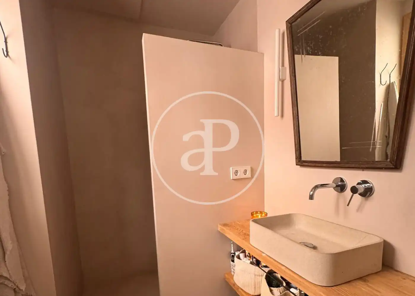 Bathroom of Flat for sale in Barcelona  with Air Conditioner, Heating and Private garden