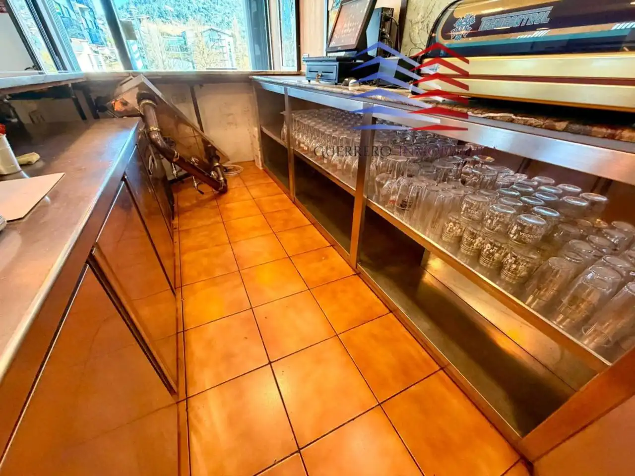 Commercial properties for rent in Ourense Capital   with Air Conditioner and Alarm