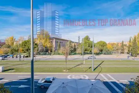 Dúplex en venta en Torre de Comares, Barrio de Zaidín
