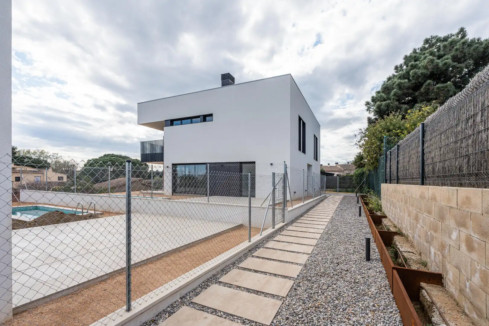 Außenansicht von Haus oder Chalet zum Verkauf in Palamós mit Klimaanlage, Heizung und Privatgarten