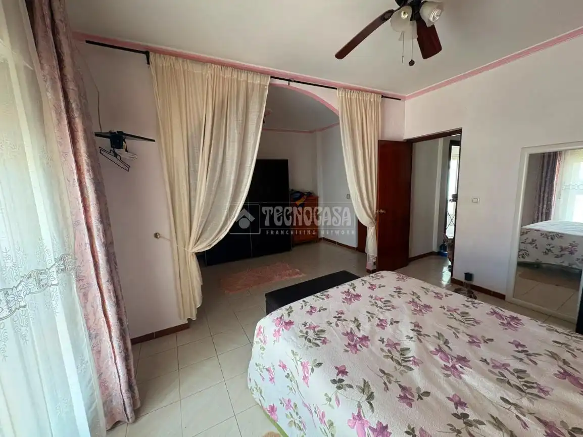 Casa adosada en venta en Los Villares