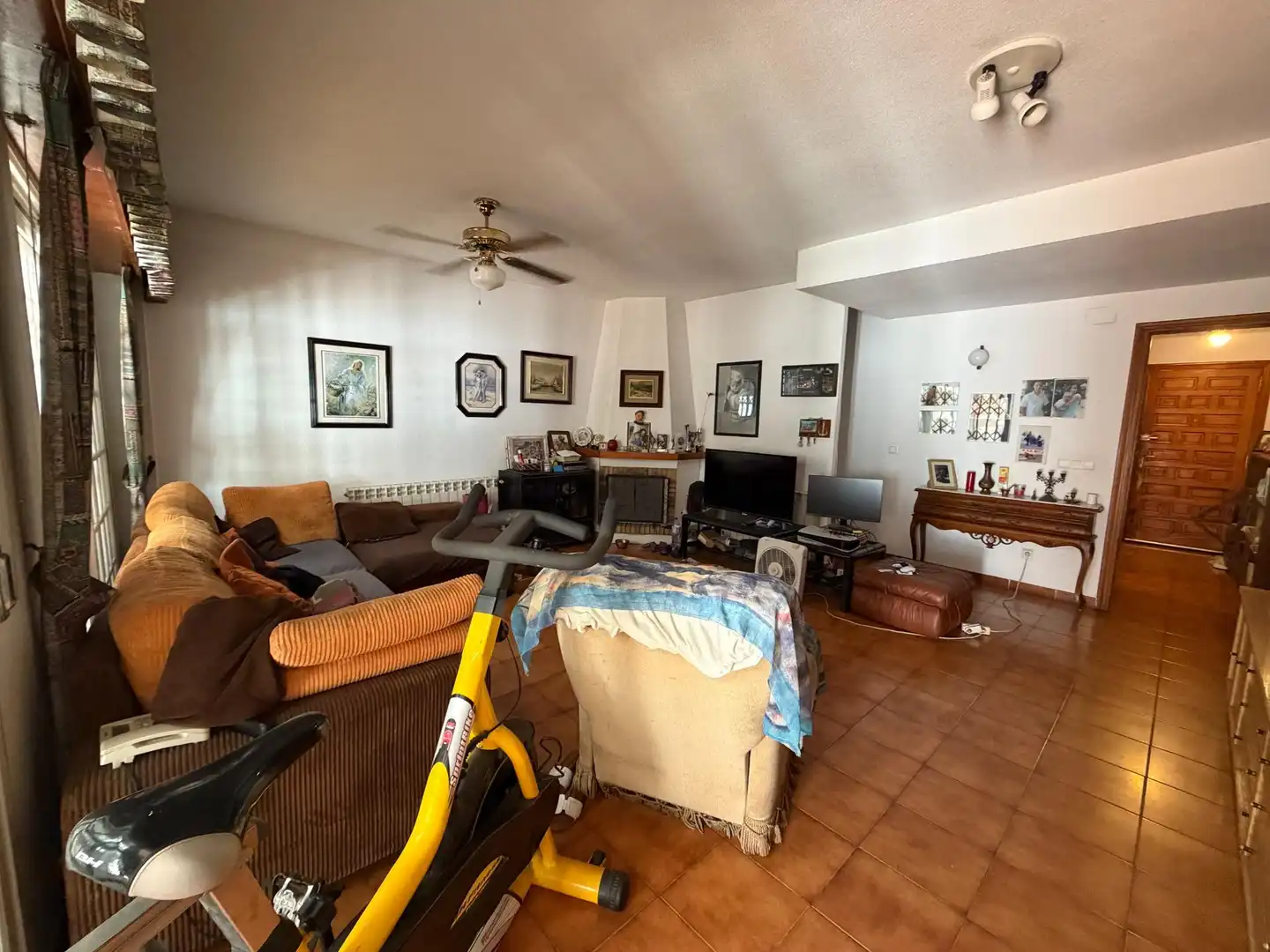 Sala d'estar de Casa o xalet en venda en Alicante / Alacant amb Piscina comunitària
