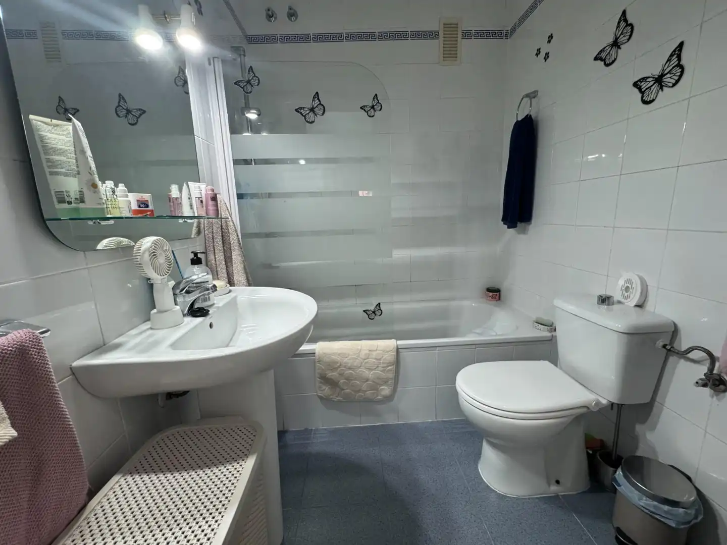 Baño de Piso en venta en Dos Hermanas con Aire acondicionado, Calefacción y Trastero