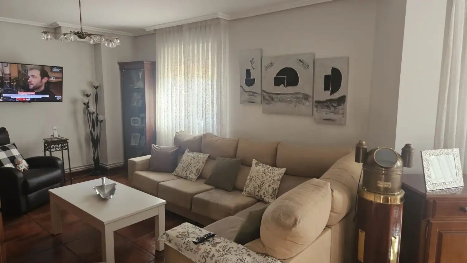 Wohnzimmer von Haus oder Chalet zum Verkauf in Santa Cruz de Bezana mit Heizung