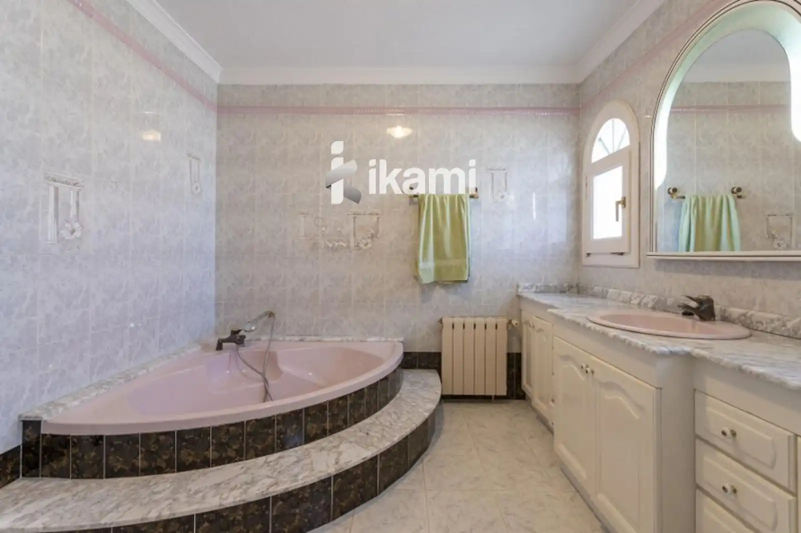 Bathroom of Houses for sale in Dénia  with Air Conditioner, Heating and Terrace