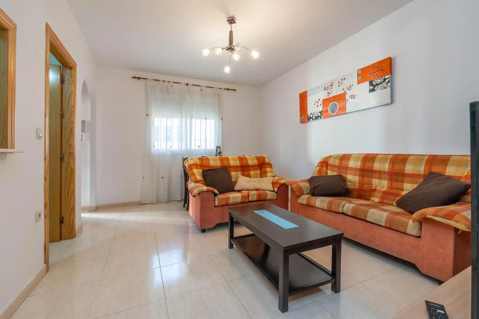 Sala d'estar de Pis en venda en Churriana de la Vega amb Piscina comunitària