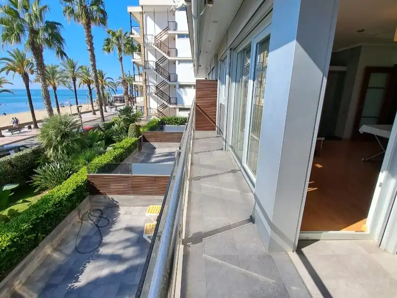Apartamento con piscina en venta en Paseo Miramar 60, imagen 14