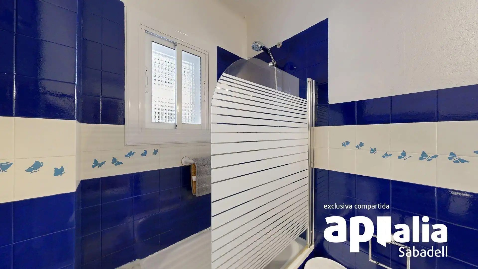 Bany de Pis en venda en Cerdanyola del Vallès amb Aire condicionat, Calefacció i Parquet