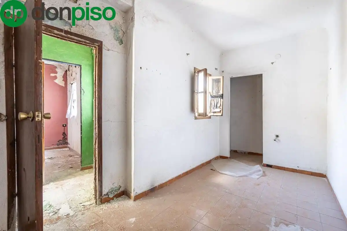 Houses for sale in Granada  with Terrace and Balcony