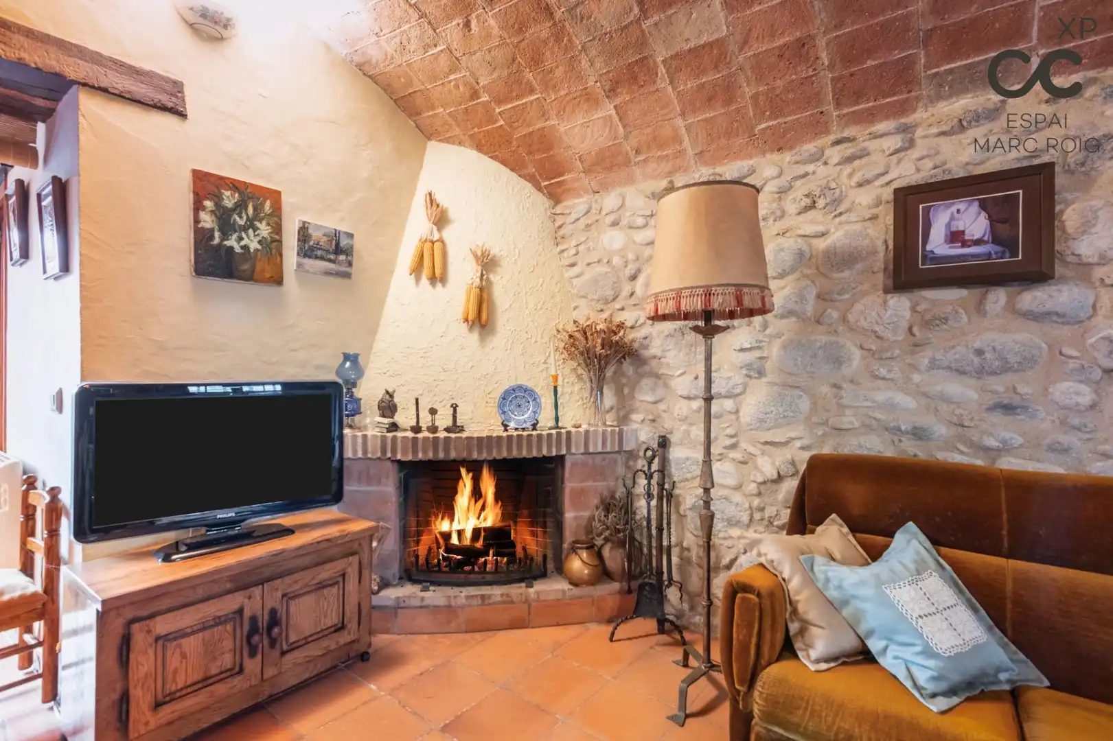 Sala d'estar de Finca rústica en venda en Boadella i les Escaules amb Calefacció, Jardí privat i Terrassa
