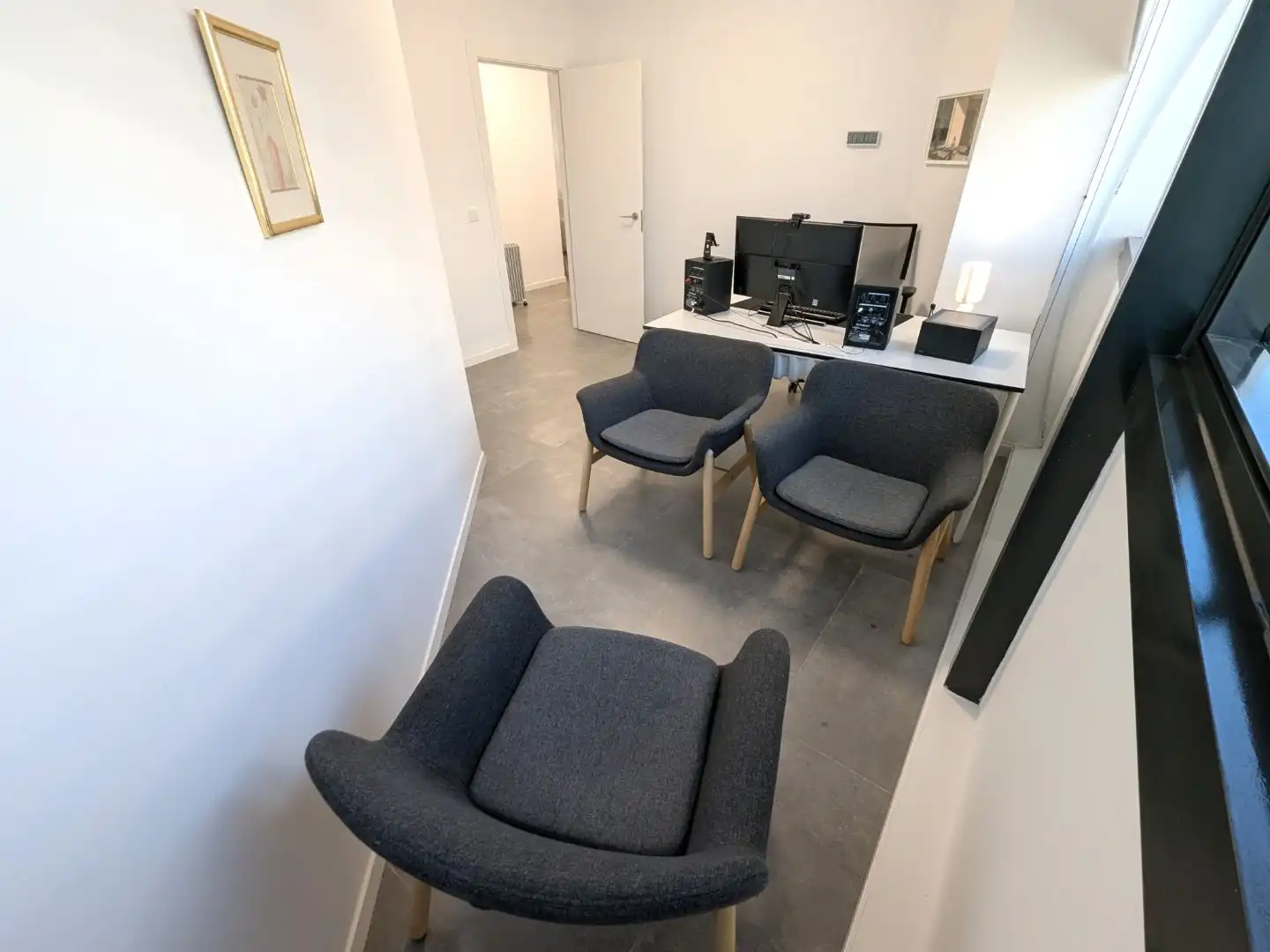 Office for rent in Sevilla  with Air Conditioner, Heating and Furnished