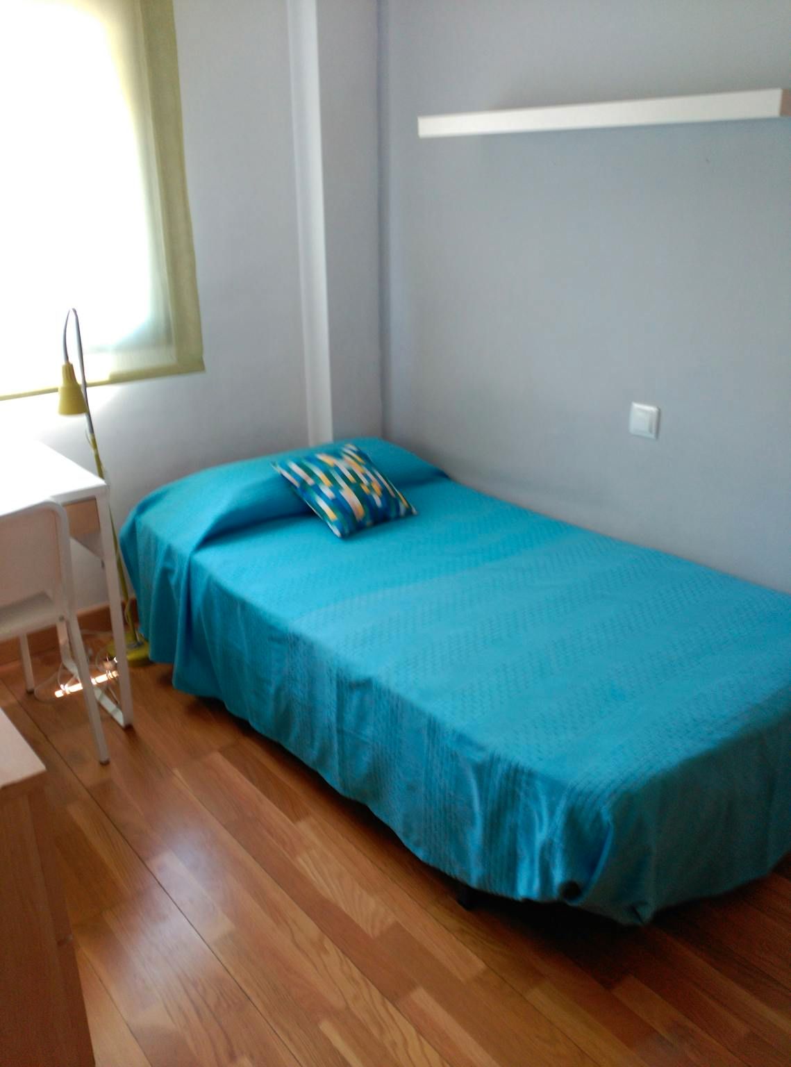 Bedroom of Flat to share in Leganés  with Heating, Private garden and Furnished